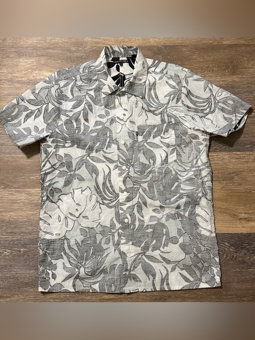 Levi’s Line 8 Men’s Small Tropical Monstera Leaf Short Sleeve Pearl Snap Shirt